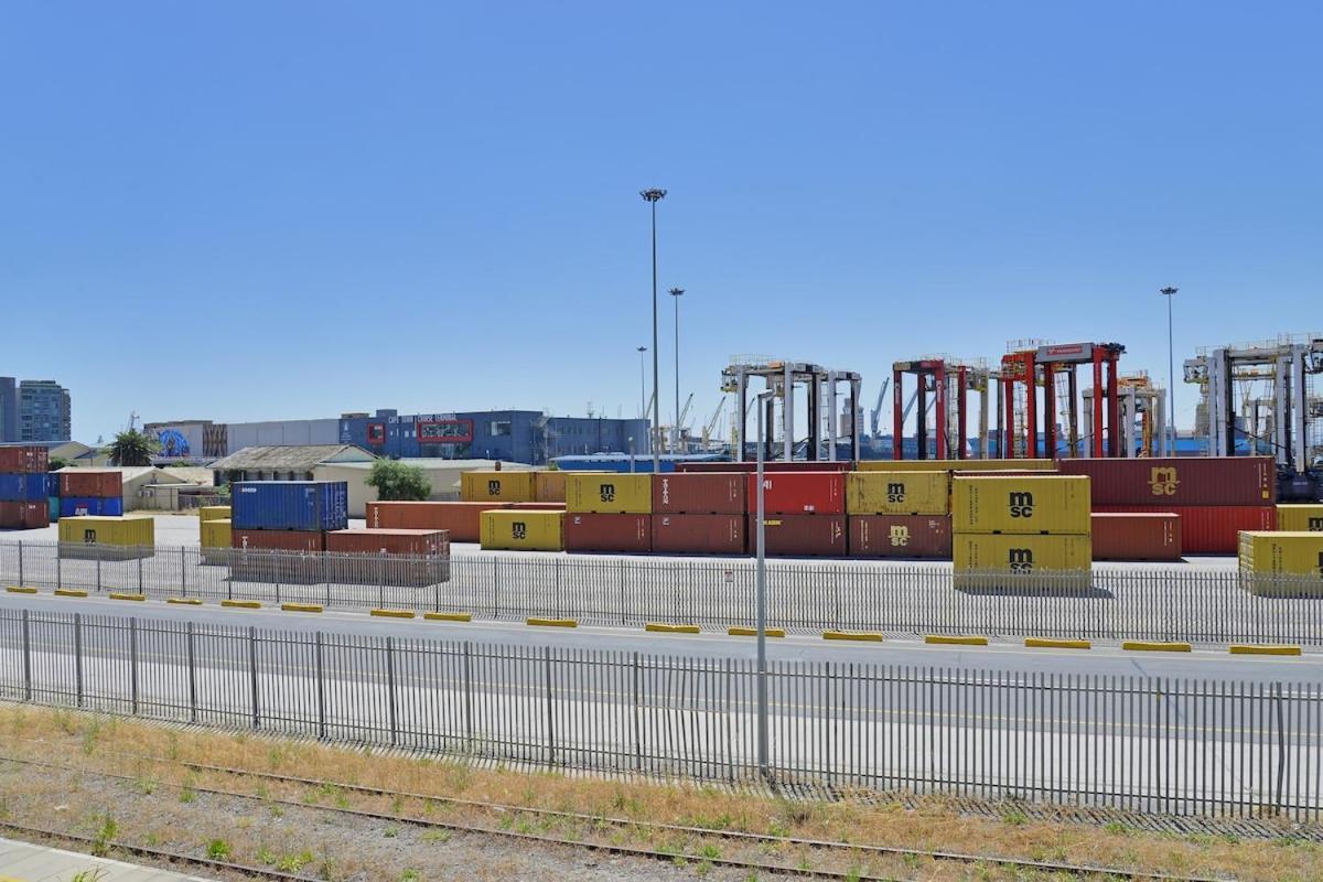 Modern 1-bed V&a Waterfront Canal & Harbor Views Apartment Cape Town