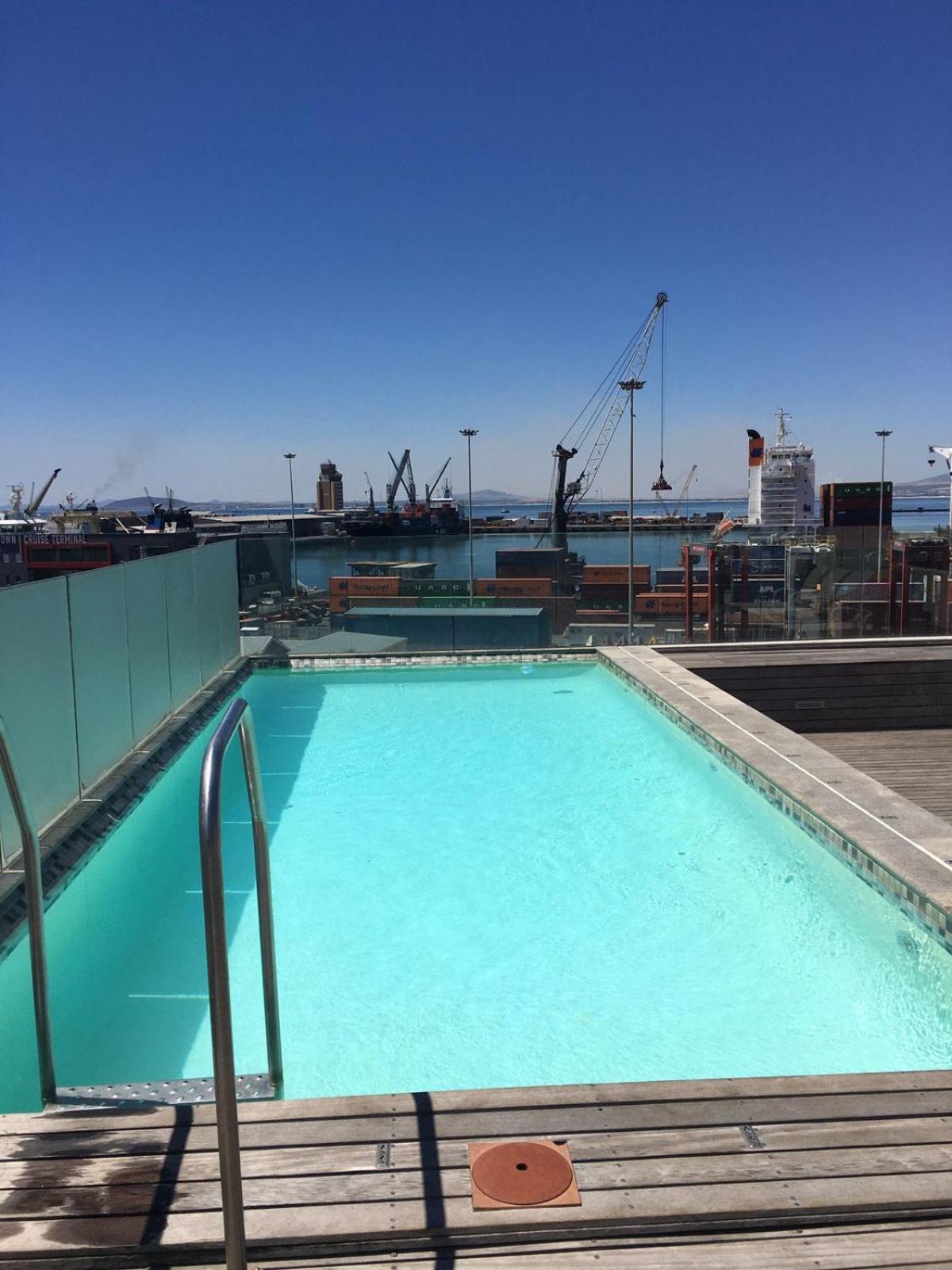 Modern 1-bed V&a Waterfront Canal & Harbor Views * Cape Town